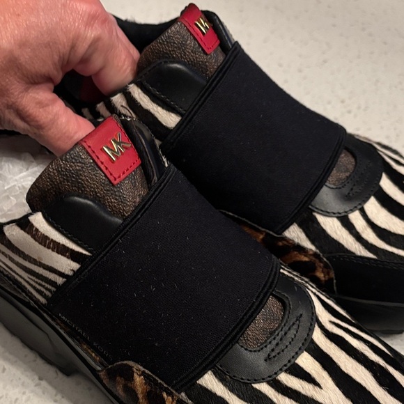 NWOB Michael Kors Cosmo Animal-Print Calf Hair Slip-On Sneakers. Size 8.5. - Picture 8 of 10